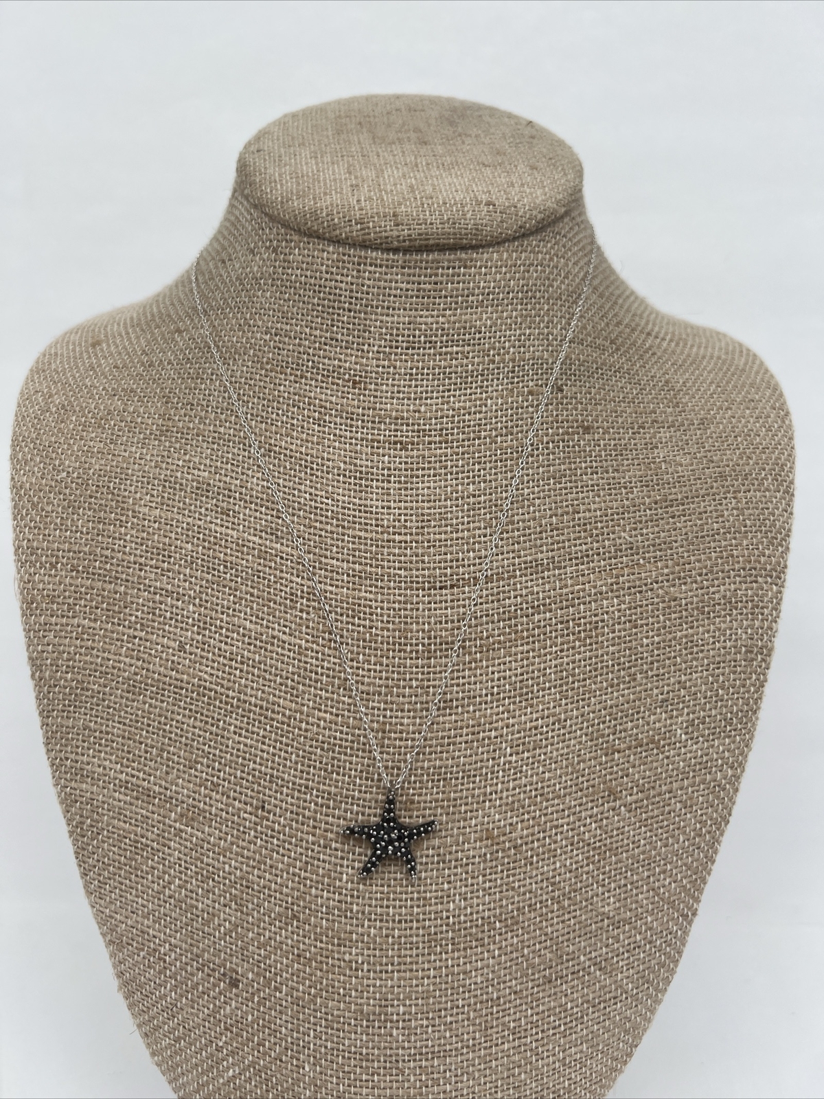 Sterling silver black rhinestone starfish pendant necklace 18 inches