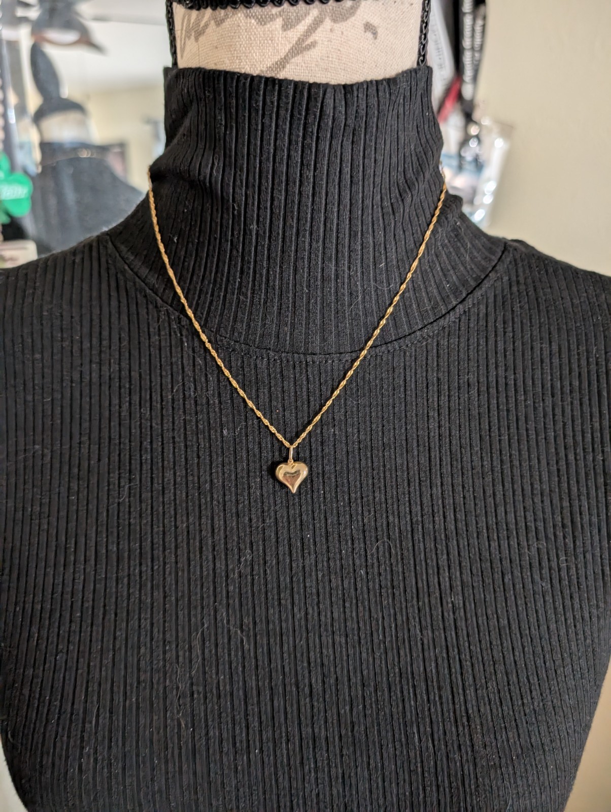 14K Yellow Gold Twisted Serpentine Chain Puff Heart Charm Pendant Necklace 18 In