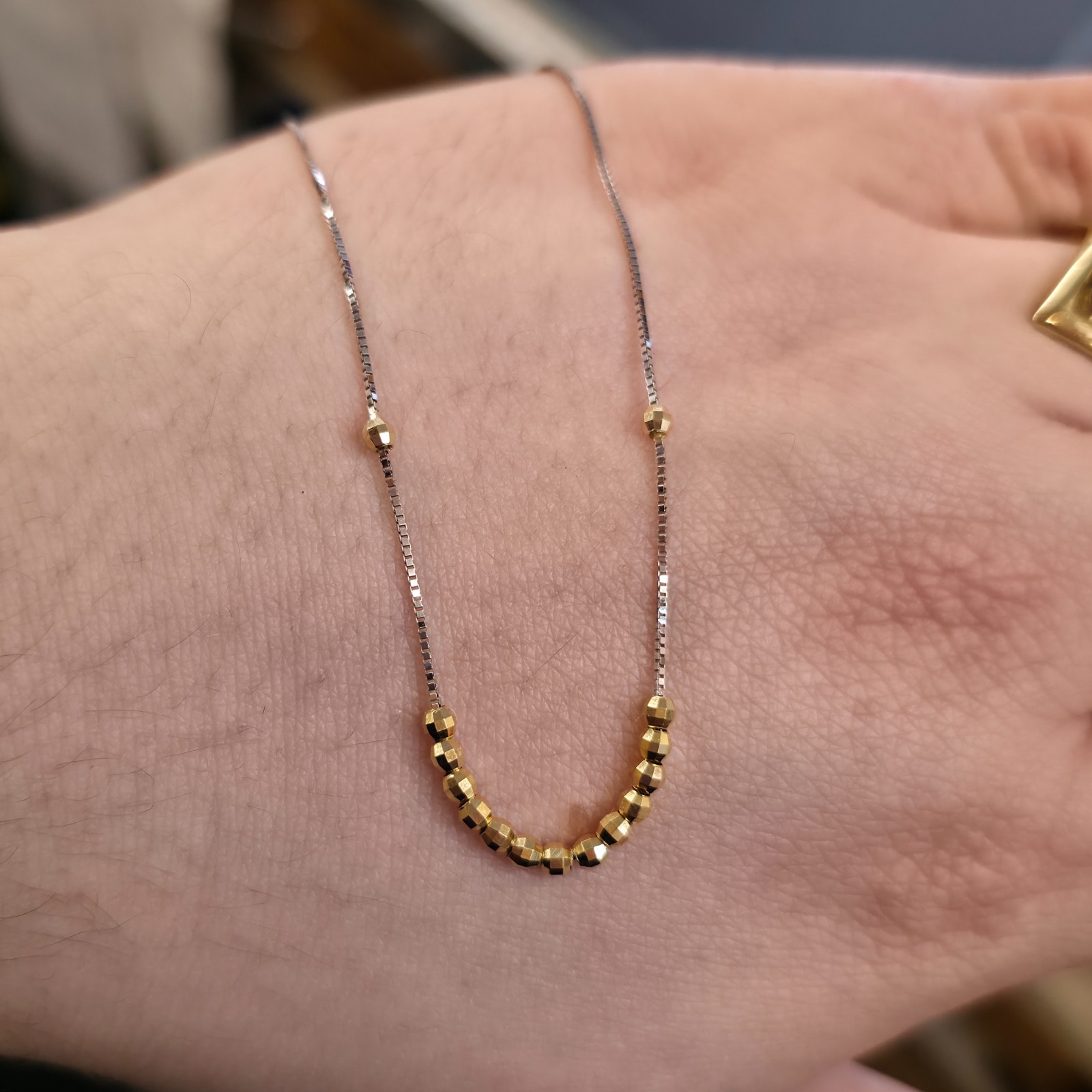 18ct White Gold And Yellow Gold Faceted Free Moving Beaded Necklace 16″