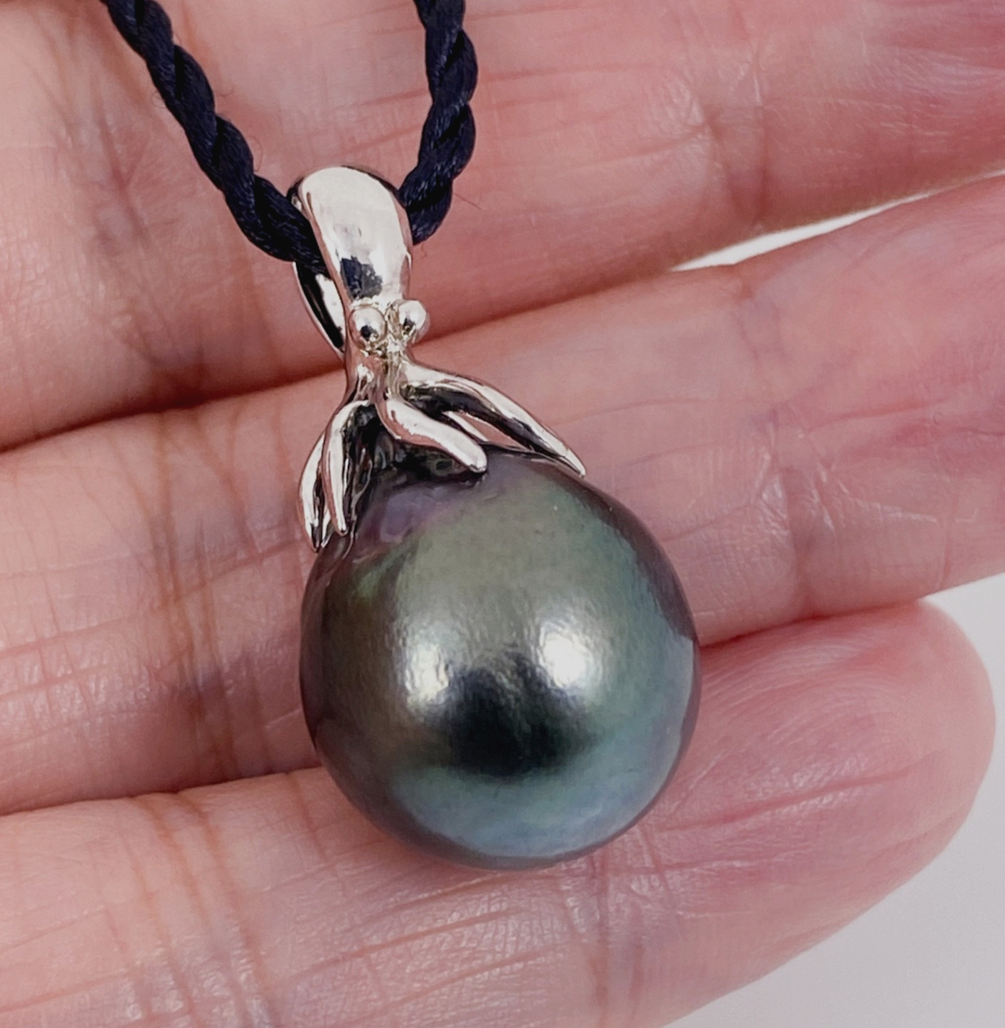 Enormous 15.9 x 19.2mm Peacock Tahitian Pearl Octopus Pendant, 925 Silver #137SP