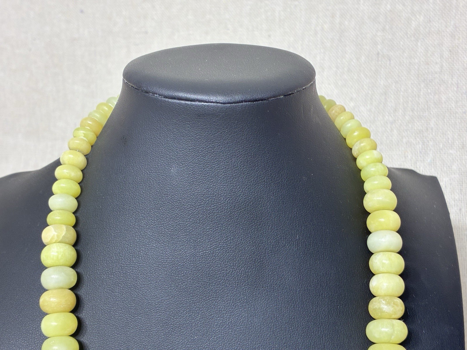 Jay King DTR 925 Graduated Yellow Green Serpentine Stone Bead Necklace 172g