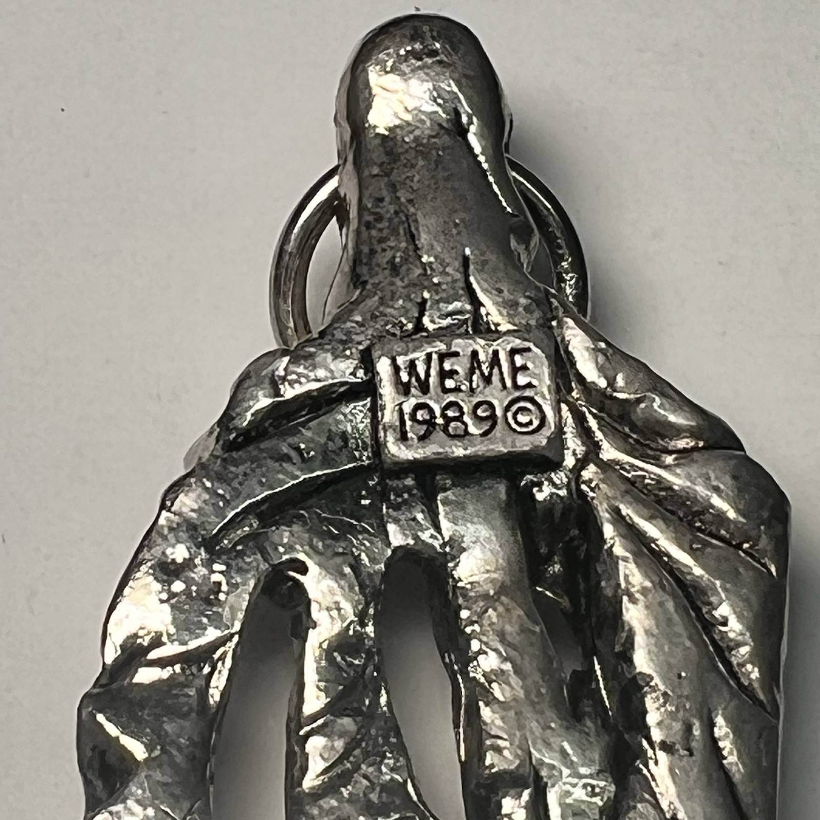 Weme signed 1989 pendant 3″ Silvertone leaf? (no necklace) 1980’s VTG metal