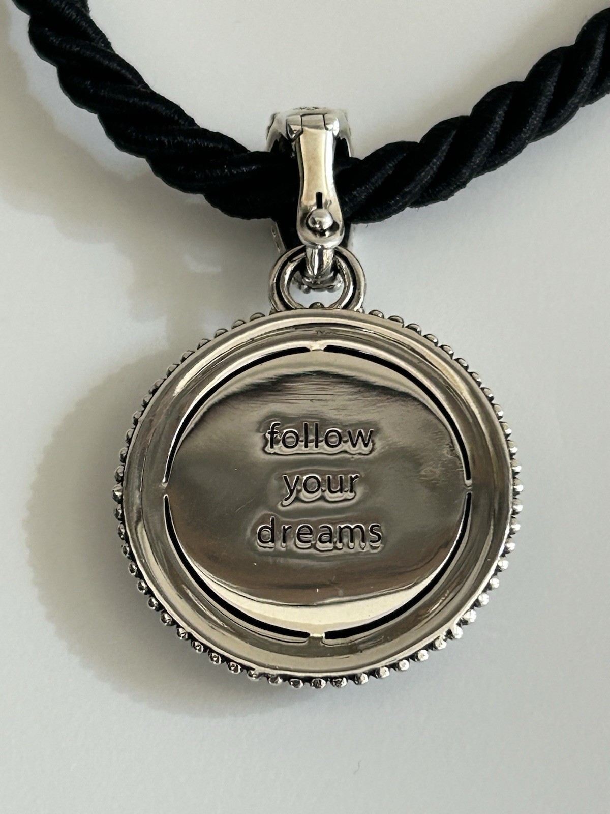 Necklace – 925 Sterling Silver Round Enhancer with Green Crystal