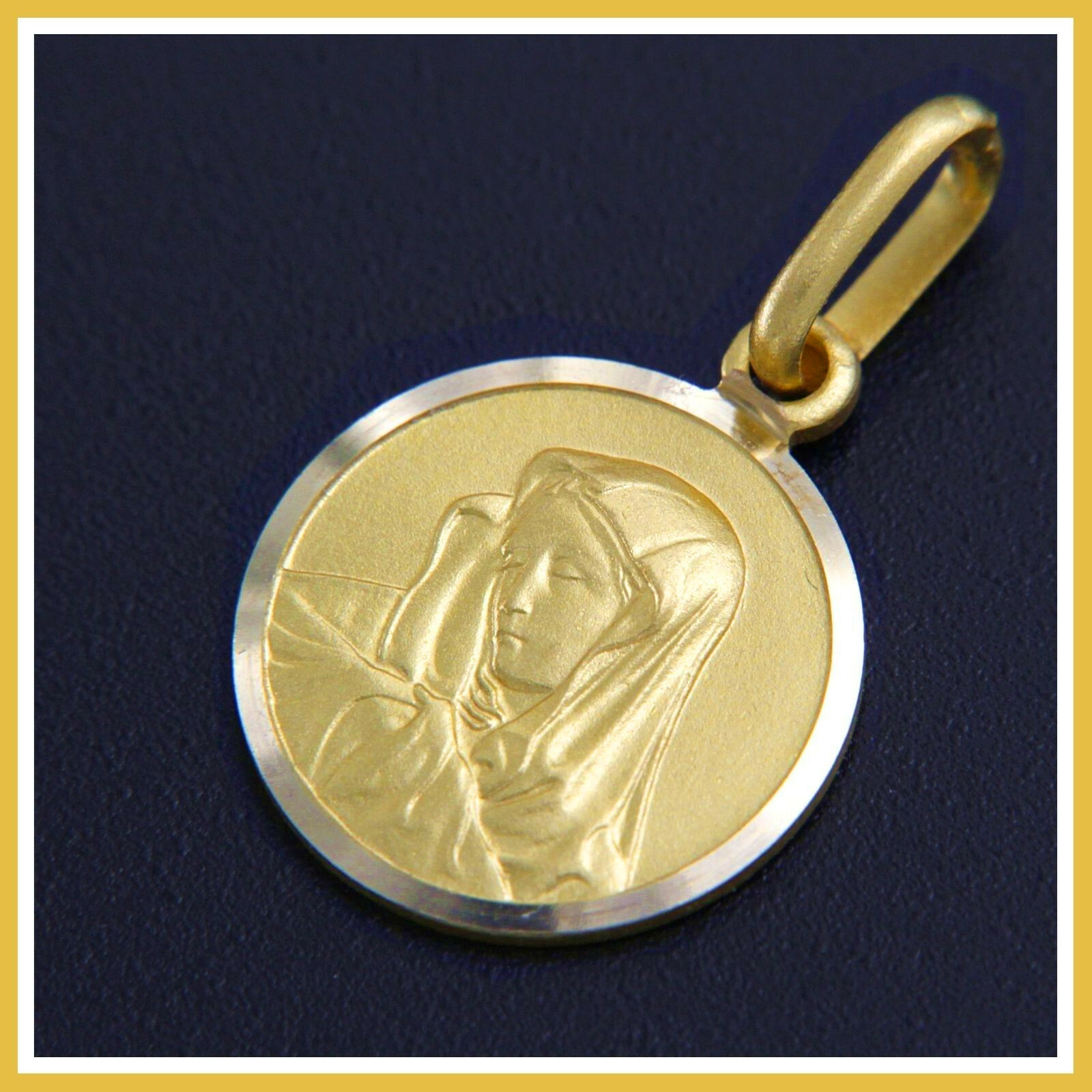 18k Solid Yellow GOLD Saint Virgin Mother Mary Madonna Pendant Medal Unoaerre