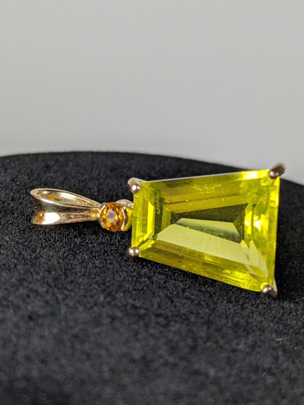 Vintage 14K SOLID Yellow Gold Peridot, Lemon Quartz or Yellow Topaz Pendant Gift