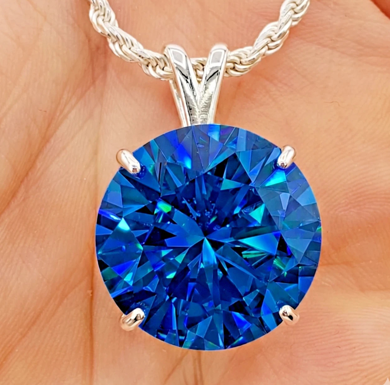 10.00 Ct Certified Blue Diamond Pendant, Tariffs FREE & Matching Studs