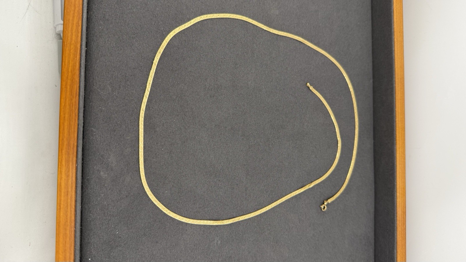 14K Yellow Gold Herringbone Chain Necklace 24” 9.30g Broken