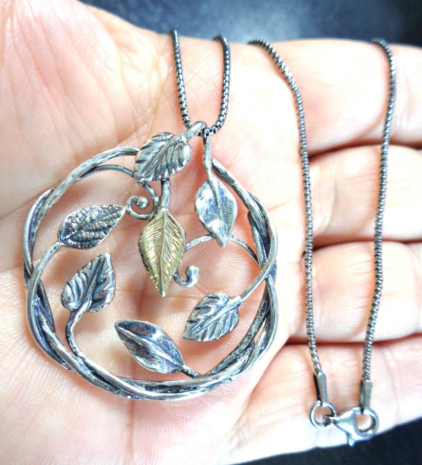 14K Gold/Sterling 925 Stamped, PZ Signed, made in Israel, Openwork Leaves Circle