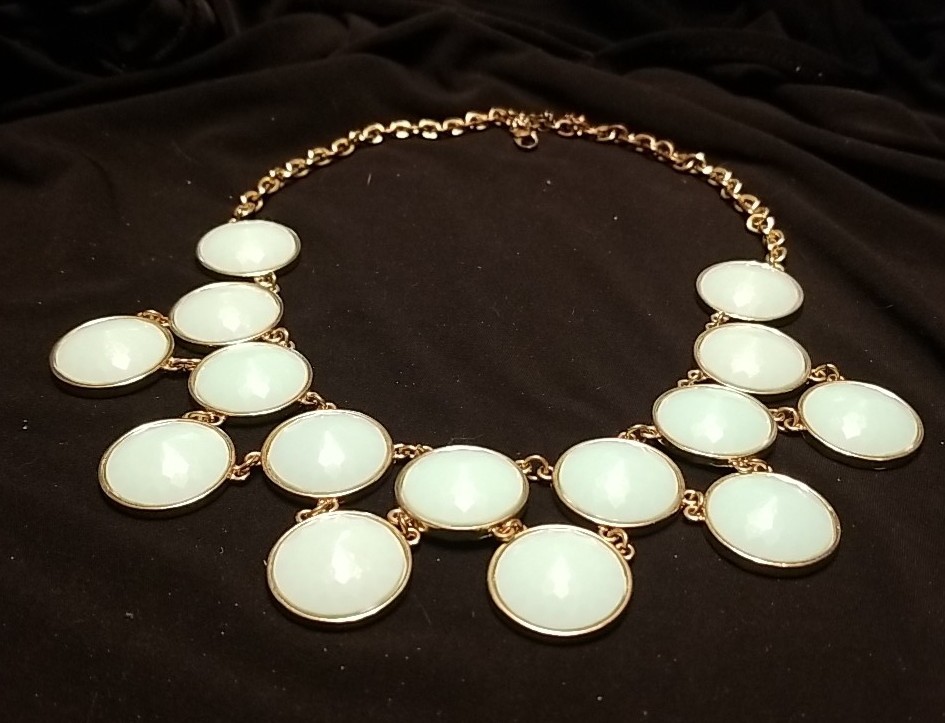 Amazonite Colored, Reverable, 21″ Adjustable Statement Station Necklace Unsigned