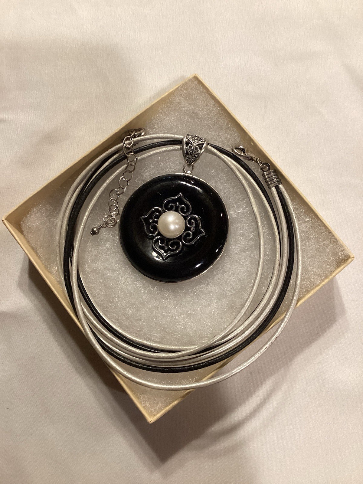 BJ Sterling Silver 925 Black Onyx White Pearl Pendant Leather Necklace