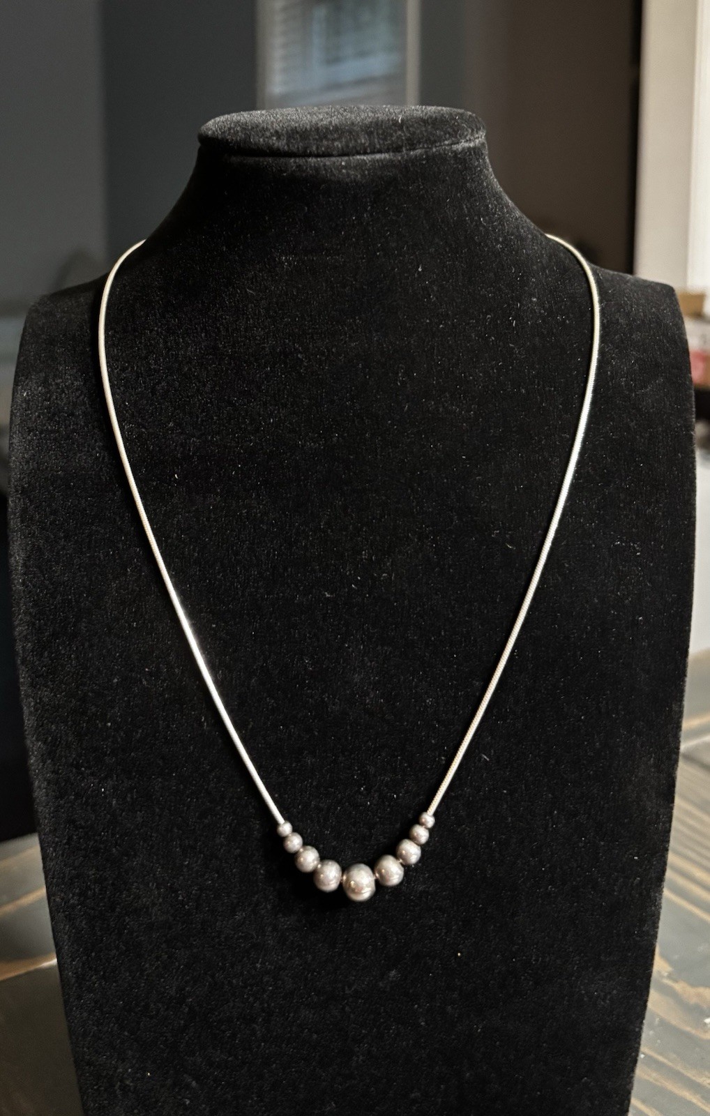 18” Sterling Silver Marked Italy Chain With Silver Graduated Beads Necklace