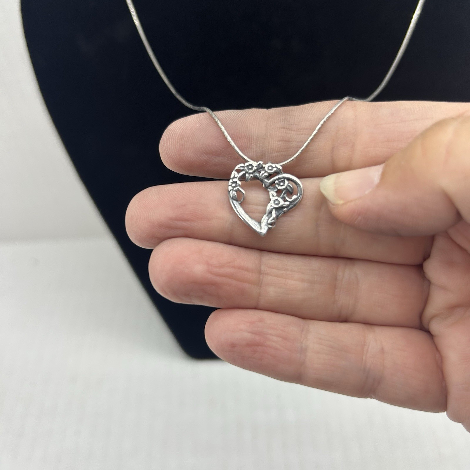 Sterling Silver 925 Filigree Open Heart Vines And Flowers Pendant Necklace 18”