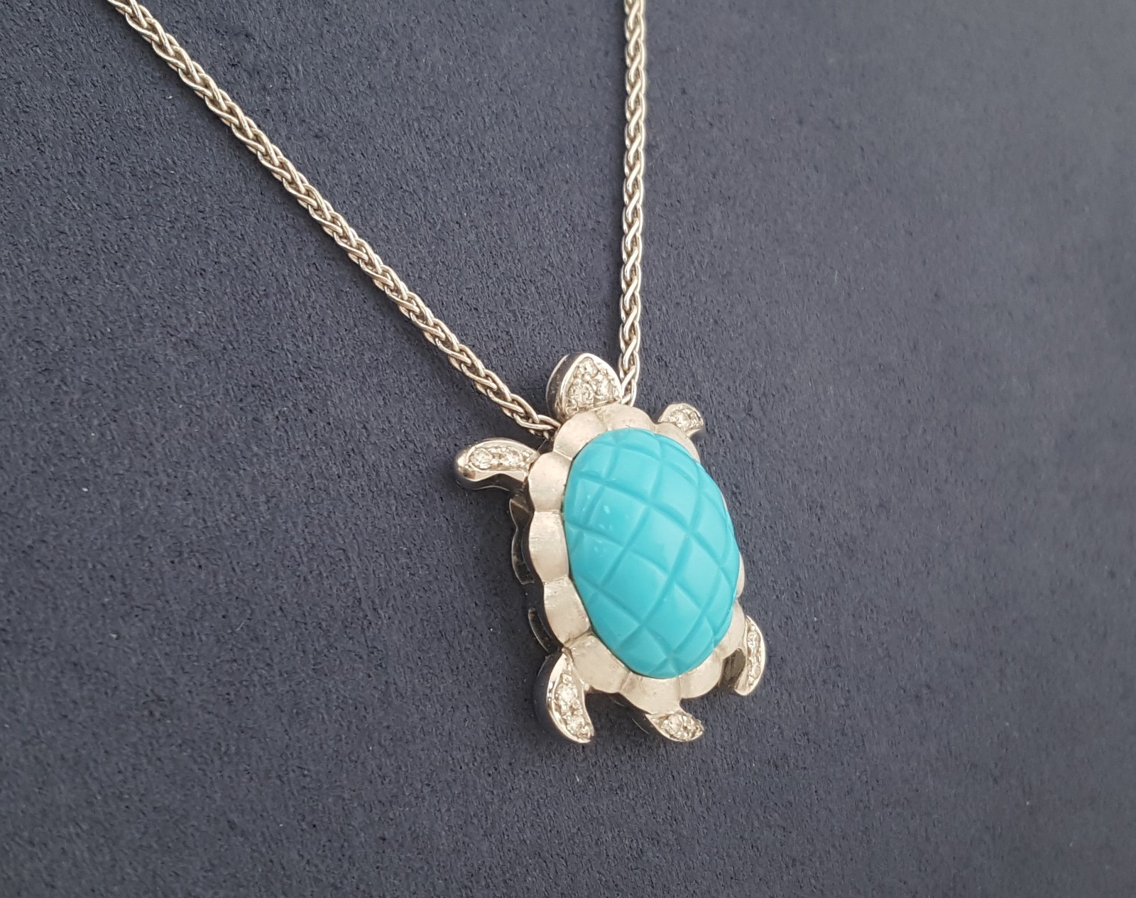 Sea Turtle Diamond Pendant Necklace 0.13 ct 18K White Gold 9.8 Grams Italy