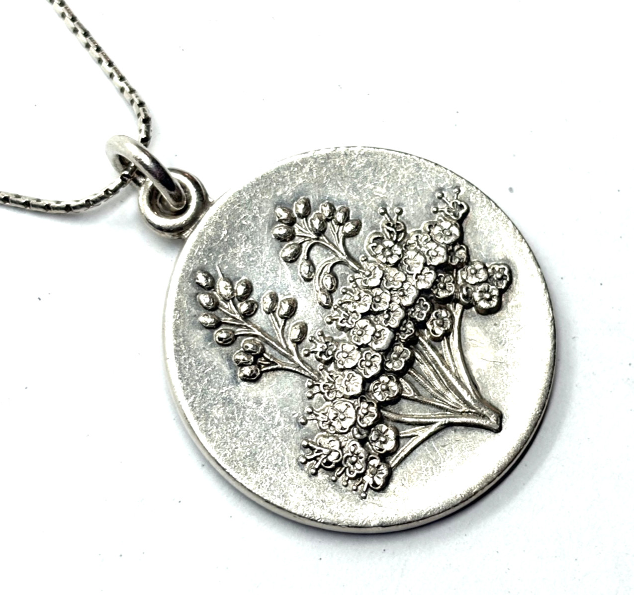Vintage 1978 Sterling Silver Floral BouquetMedallion Pendant Necklace 9.7gr
