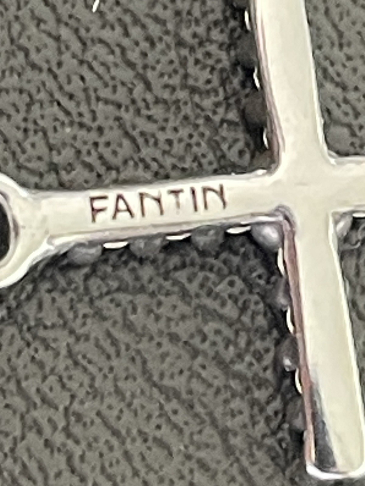 18KT White Gold 0.20CTW Diamond Cross Pendant (L44)