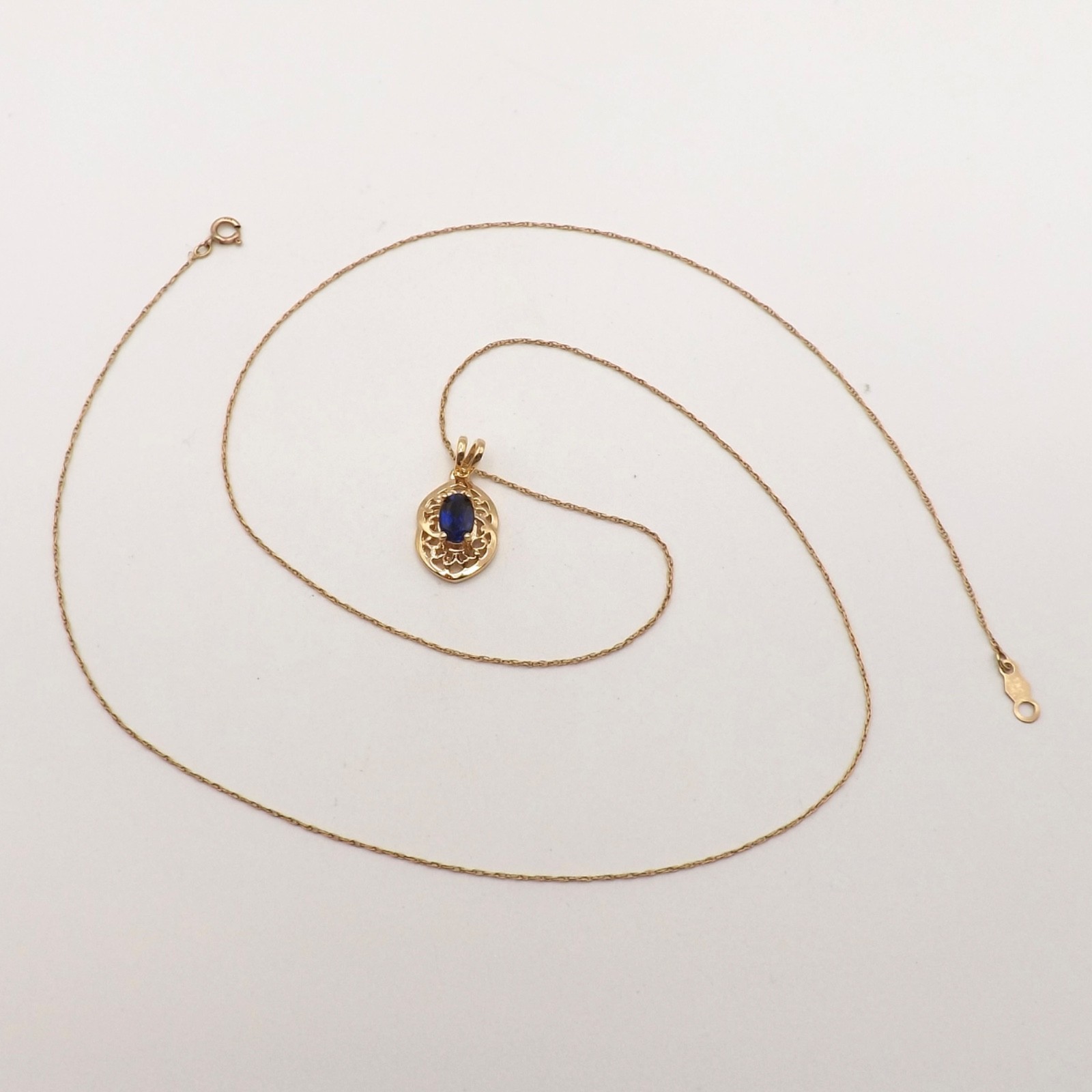 10k Gold Natural Sapphire Infinity Figure 8 Pendant Necklace 20in
