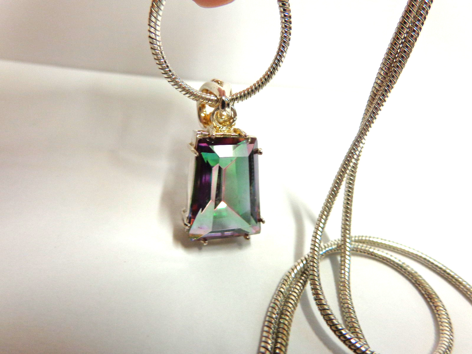 sterling silver mystic topaz necklace sz 21 in lg w/1.25 in pend/wgt 16 gr tcw 6