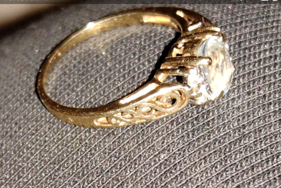 Vintage 14k Solid Gold filigree Auqamarine Ring with diamond accentt