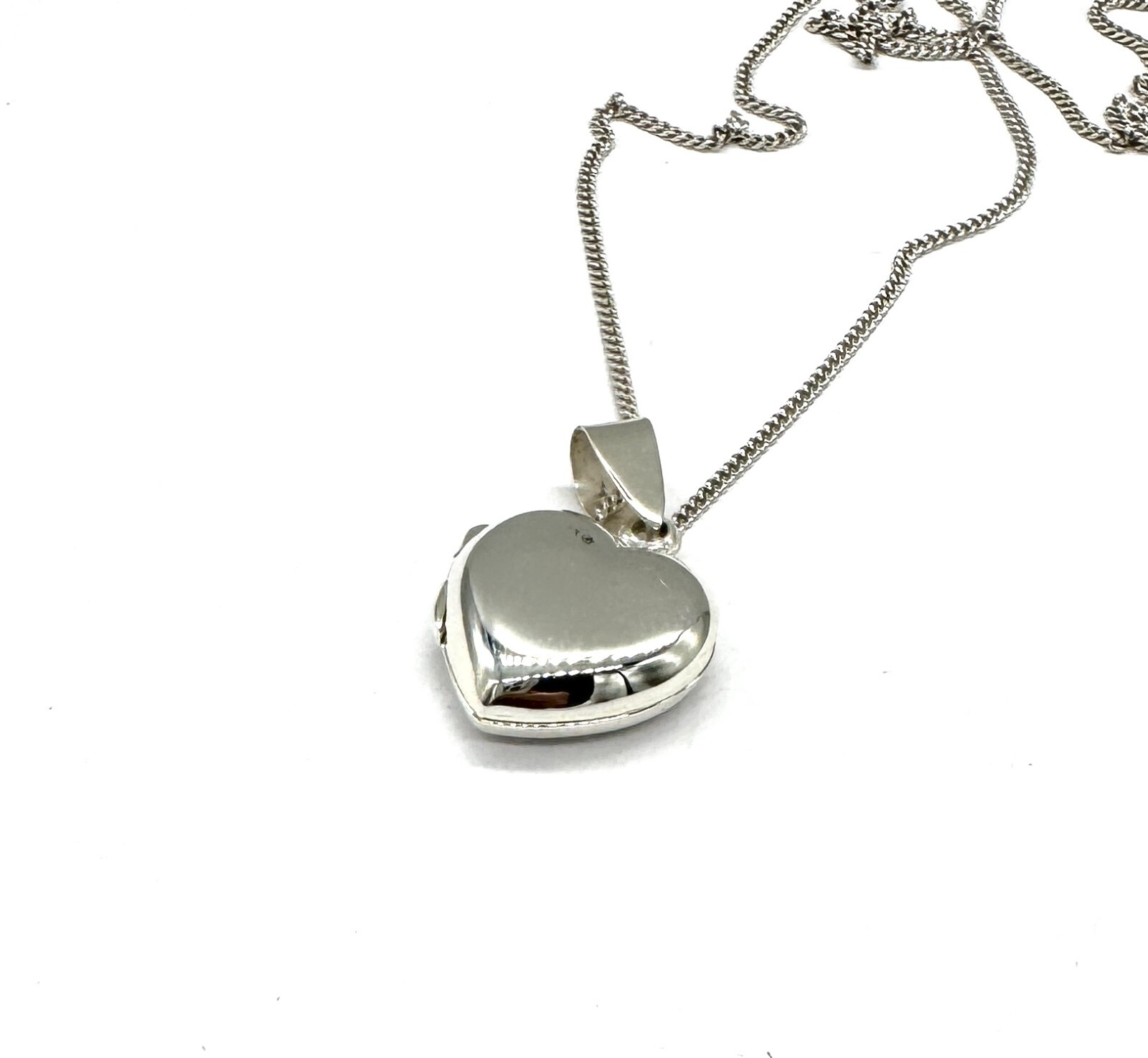 925 Sterling Silver HEART Photo Locket Pendant on 18″ Silver Curb Chain