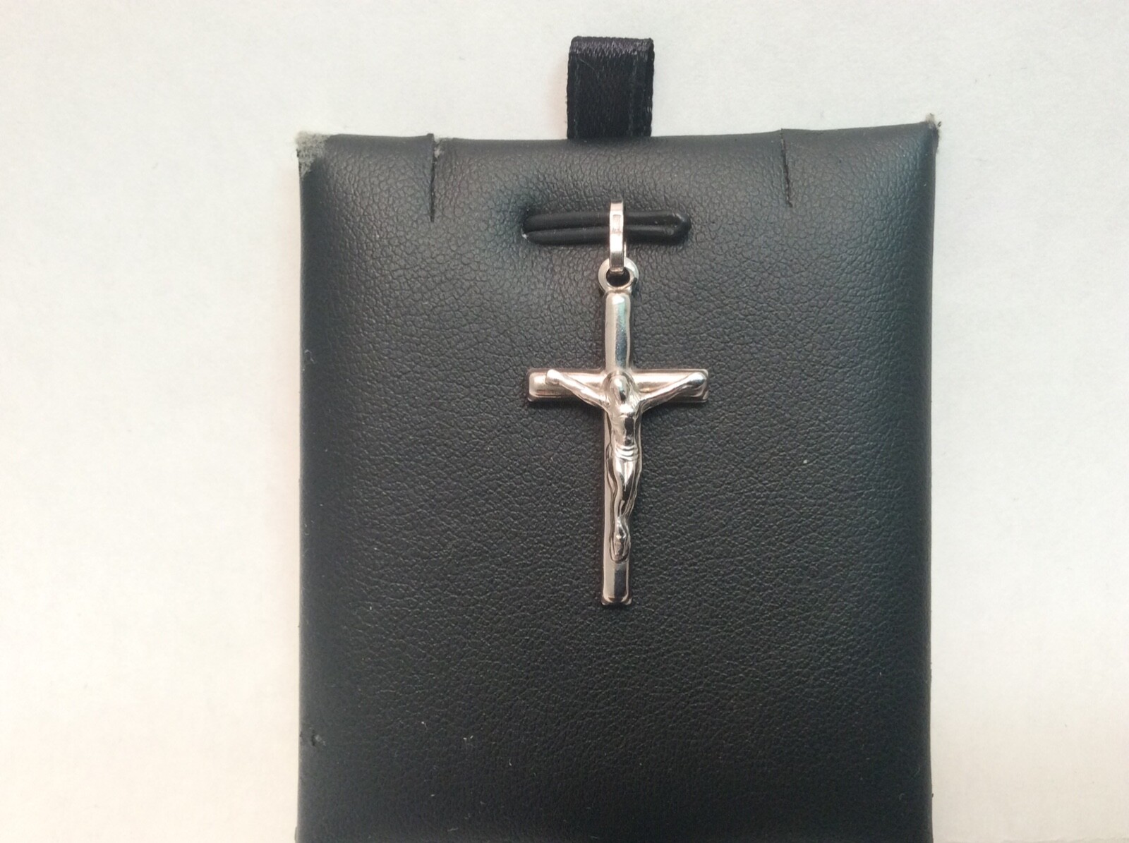 .925 Sterling Silver Cross Crucifix 2.20 Grams Religious Charm Medal 1 1/2 Inch