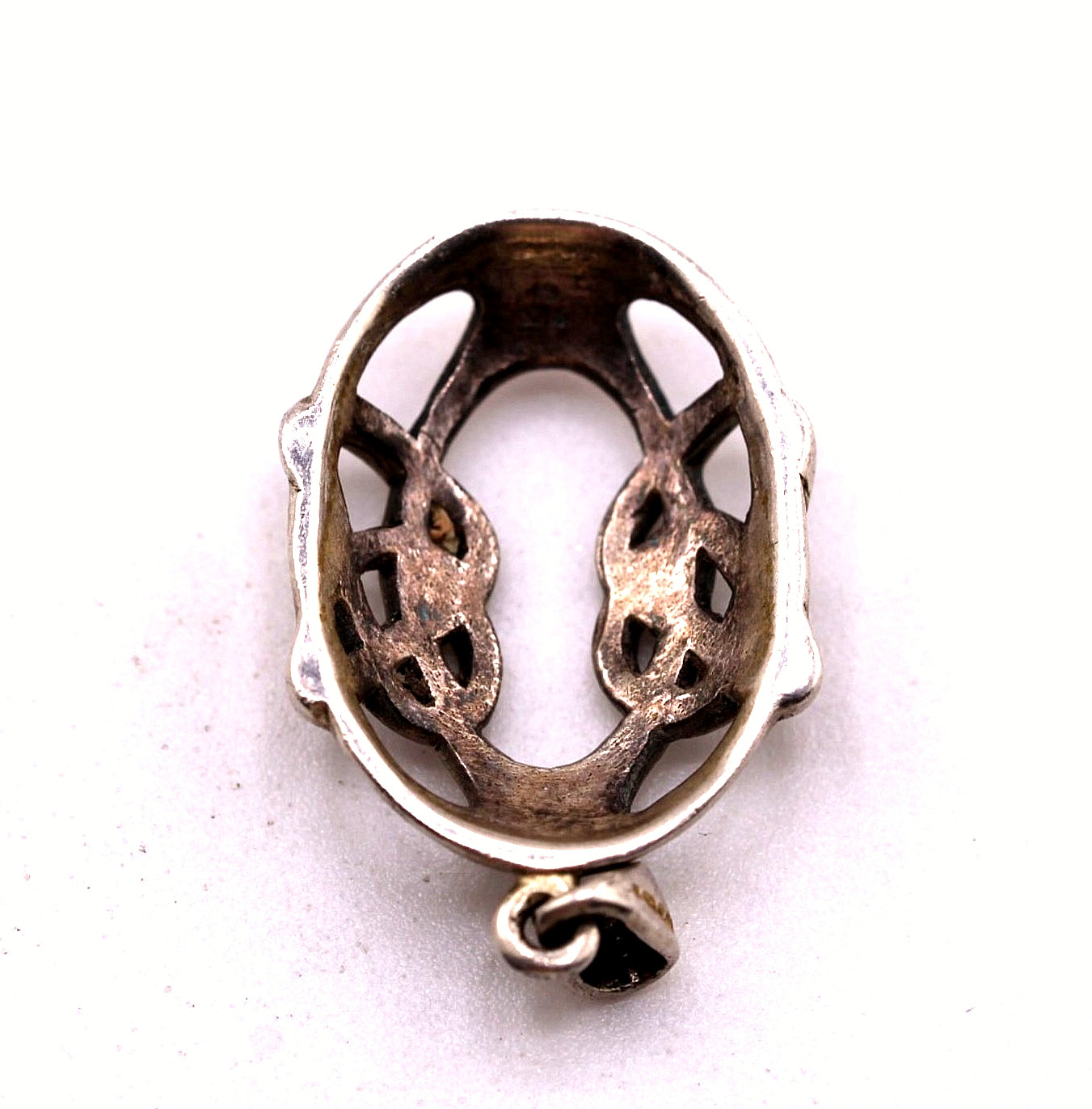 Pendant Vintage 925 Silver Celtic Oval Openwork Knot Design 70210