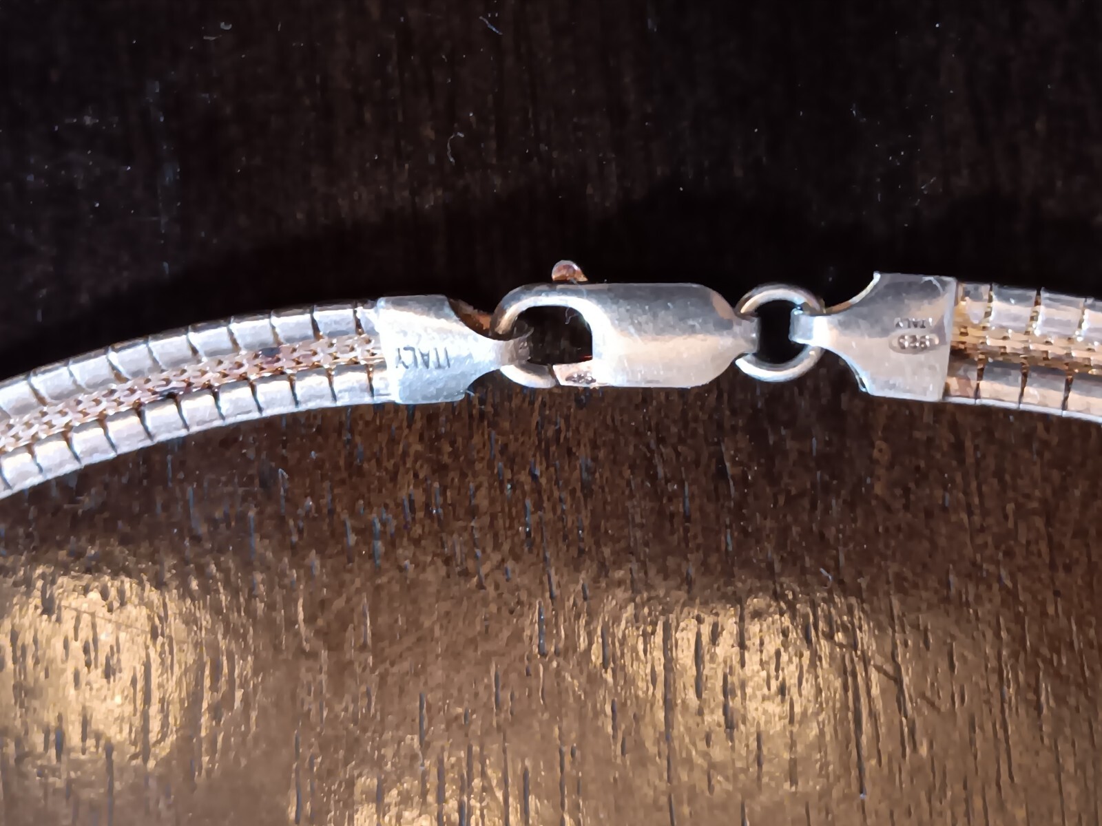 Sterling Silver Chain Necklace in Very good Condition. 27 grams weight.