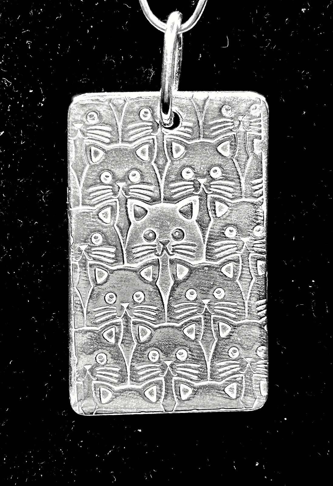 Hand Made 999. Fine pure Silver hiding cat Pendant