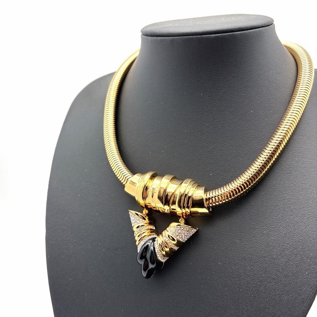 Louis Vuitton Essential Torque Collar Necklace LV V Shaped Choker Necklace