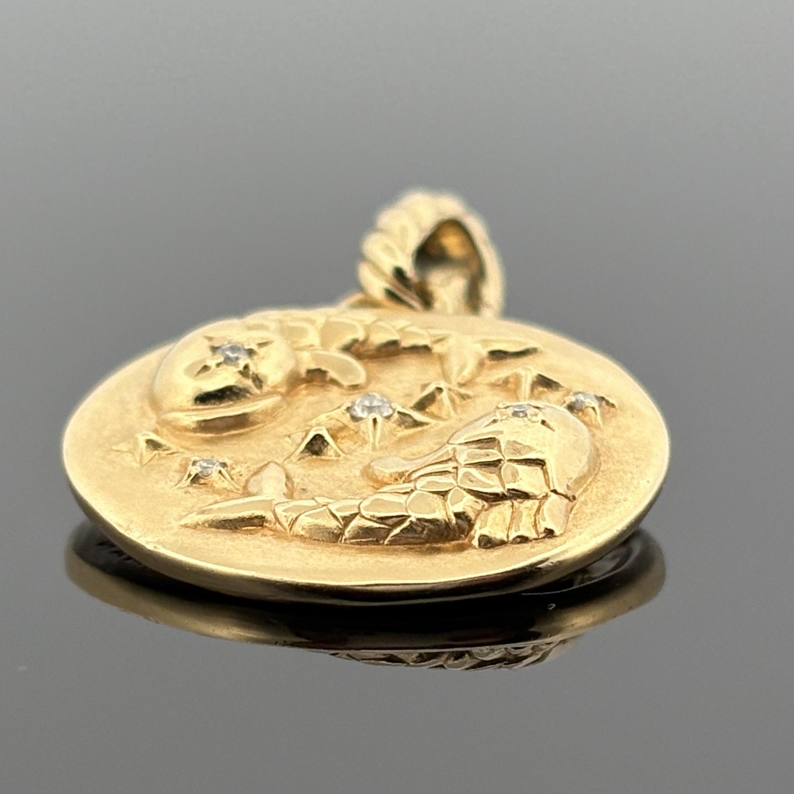 David Yurman Pisces Amulet Pendant 18K Yellow Gold with Diamonds, 19mm