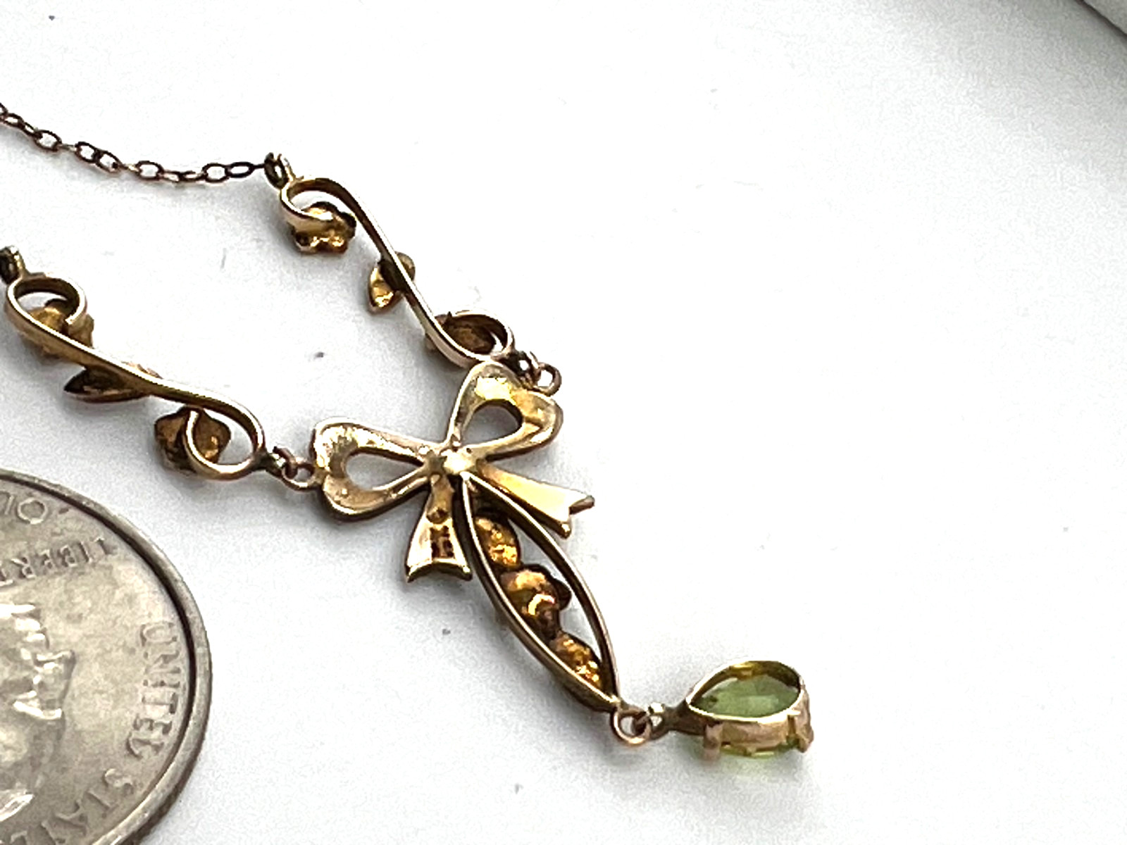 Vintage 10K yellow gold Lariat necklace seed pearls Peridot by ECCO