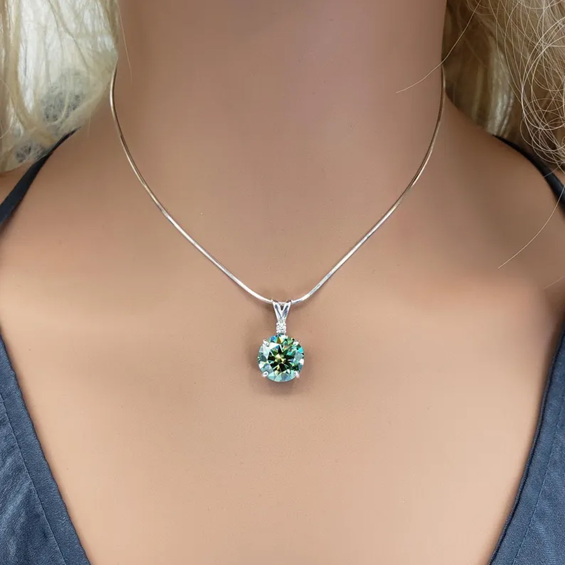 8.10 Ct Treated Blue Diamond Solitaire Sterling Silver 925 Pendant with Chain