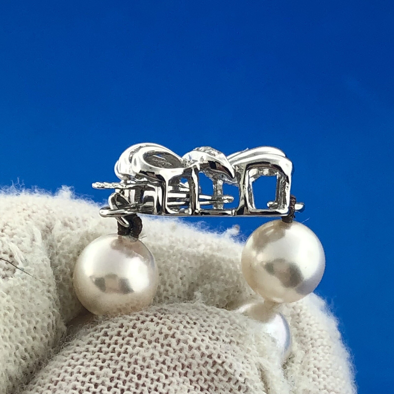 Designer 14K White Gold Diamond Clasp June Bridal Wedding Anniversary Necklace