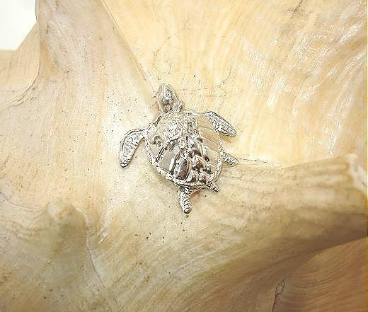 17.5mm Hawaiian 14k White Gold Motion Adult Baby Honu Green Sea Turtle Pendant