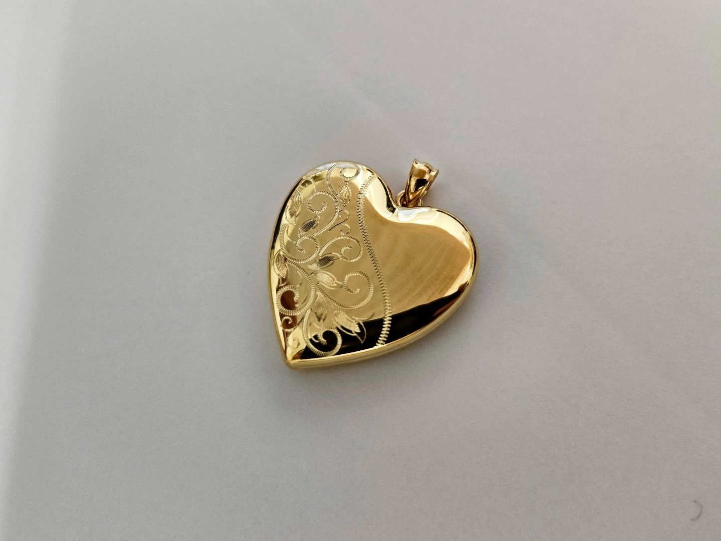 925 Sterling Silver Gold Plated Scroll Heart Locket Pendant 1 Inch (25mm) Tall