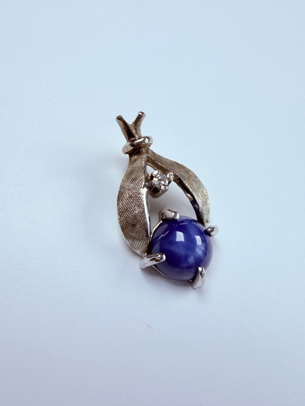 14K Solid White Gold Blue Star Sapphire & Topaz Necklace Vintage Pendant