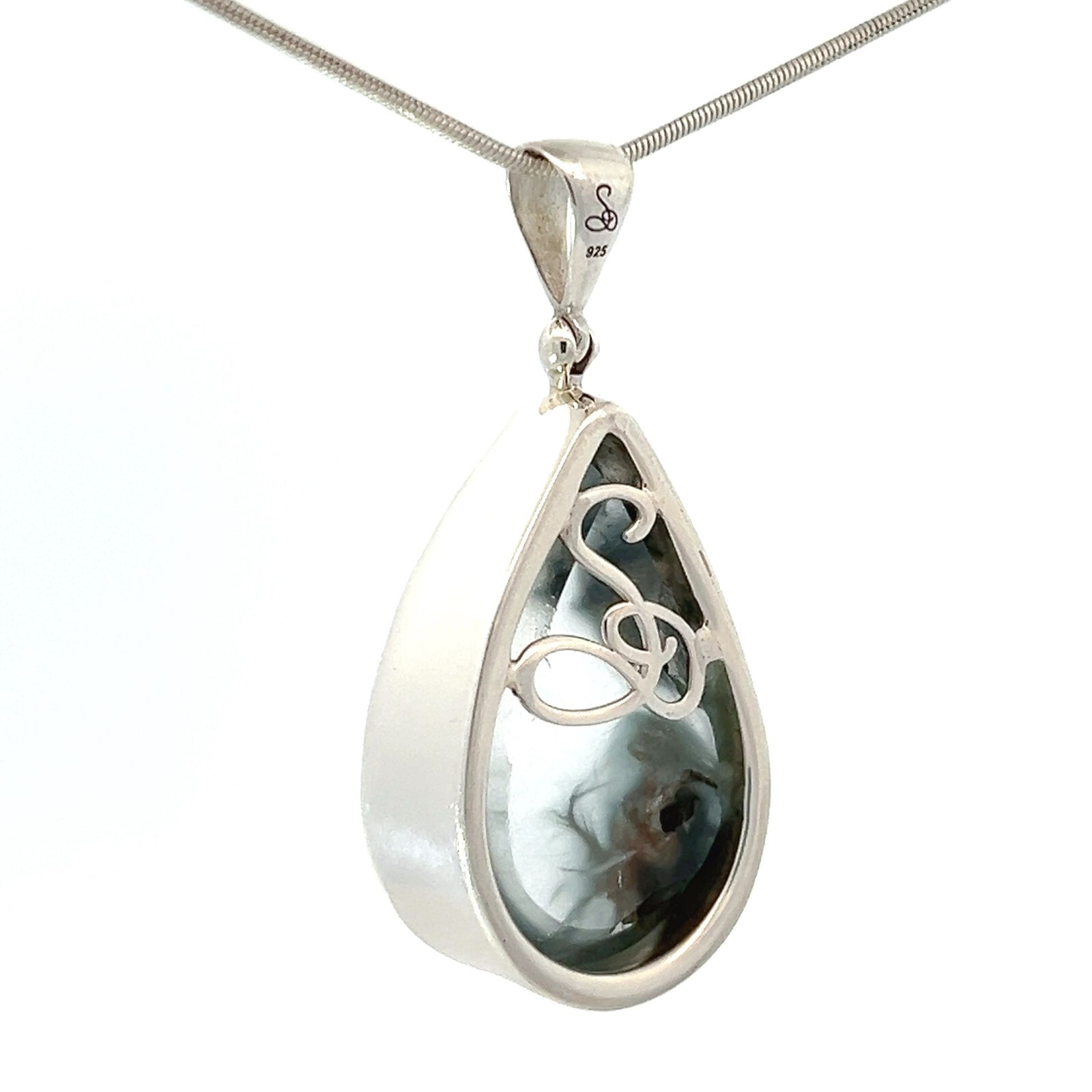 Stones Desire Actinolite In Quartz Pendant Necklace (22″)