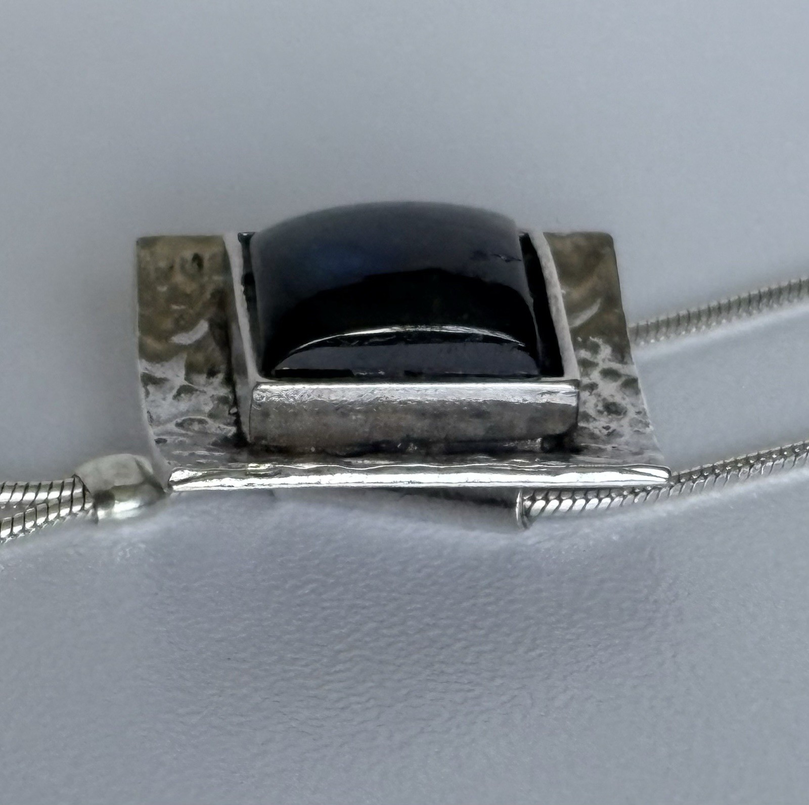 Silpada Hammered 925 Sterling Silver LABRADORITE Lariat Bolo Necklace N0881