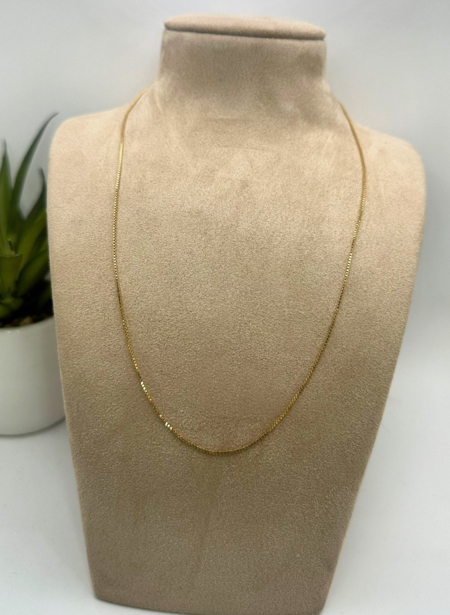 18ct Yellow Gold Box Chain – 19″, 0.9mm, 2.3g, Very Good Condition