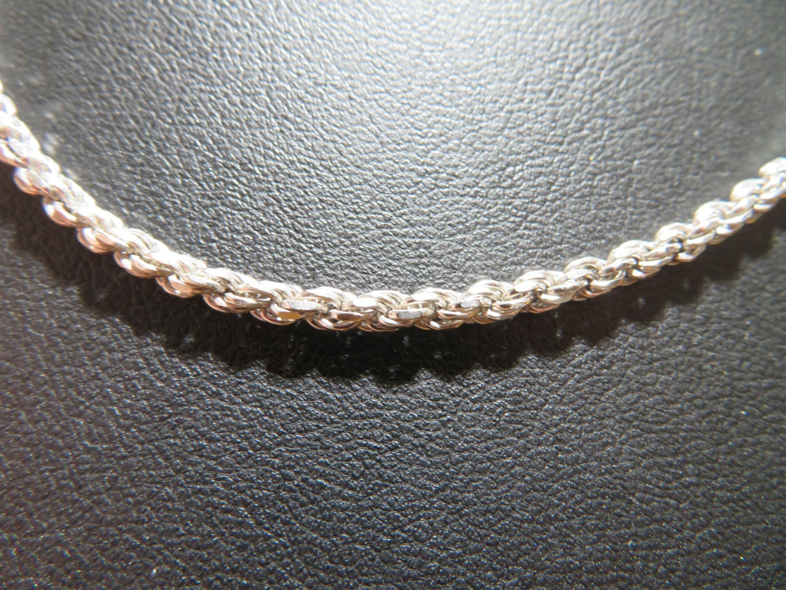 .925 STERLING SILVER SOLID ROPE CHAIN 24″ LONG 2.87 MM THICK 15.15gram(AI-3021)