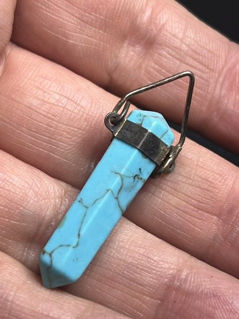 B5528 Vintage Faux Turquoise blue Point Pendant Sterling Silver *unmarked 1.5″