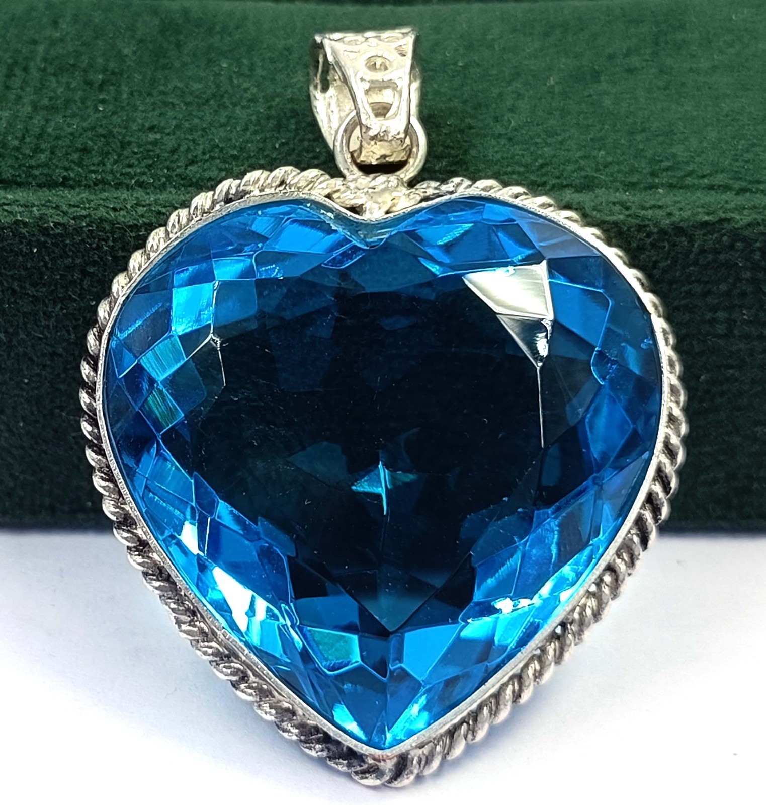 IGL 102.10 Ct Heart Cut Blue Topaz Natural 925 Silver Pendant Gemstone 5ADH