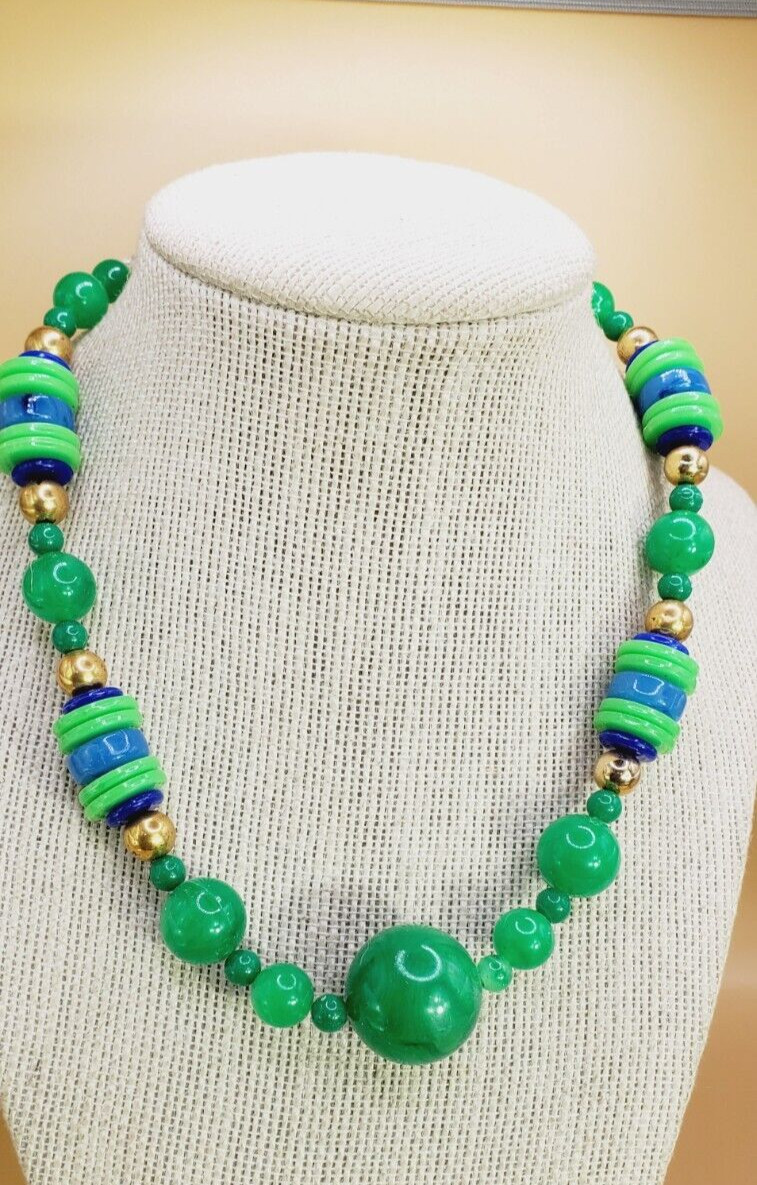 Cute Green and Blue plastic Beaded W/ goldtone bead Necklace 15″ – 19″ bl02