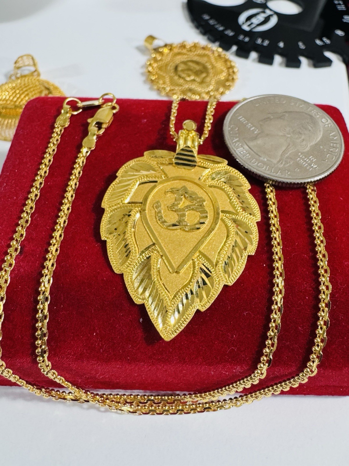 Saudi Dubai 22K Solid 916 Real Gold Leaf Flower Necklace 20” Long 12.1g 2.2mm