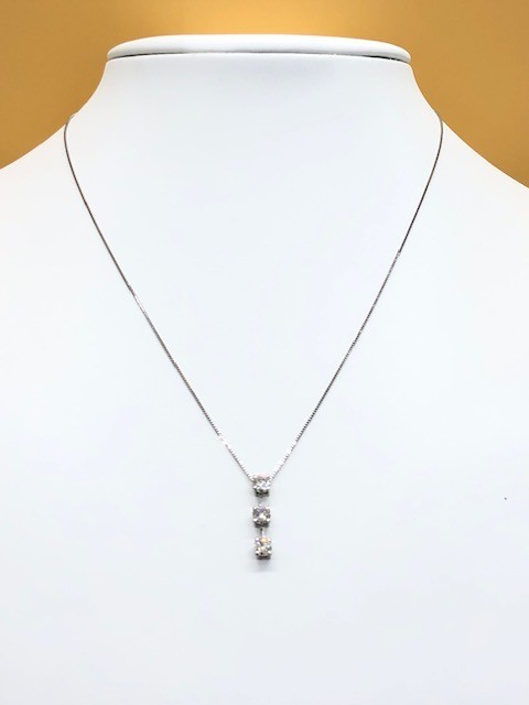 Pt850 Platinum Necklace 0.53ct Diamond 3-Stone Heart Motif Adjustable 44cm Japan
