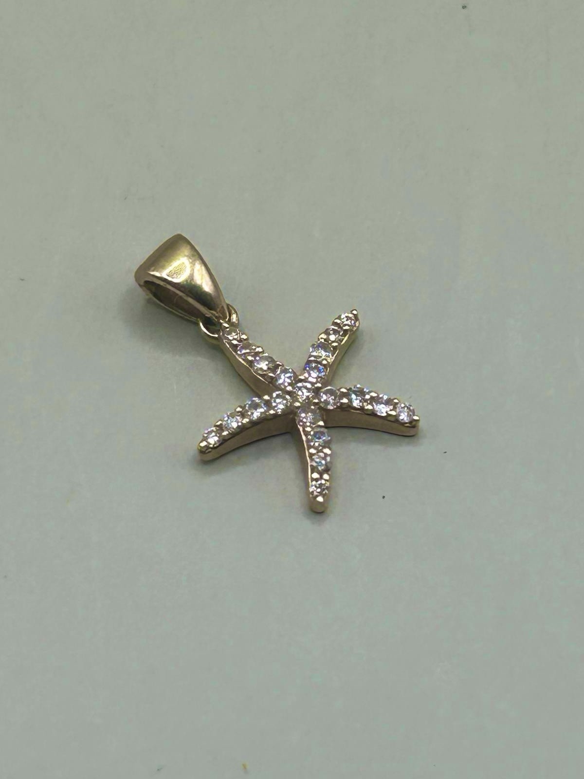 14K Yellow Gold Diamond Starfish Charm Pendant, Pavé Setting