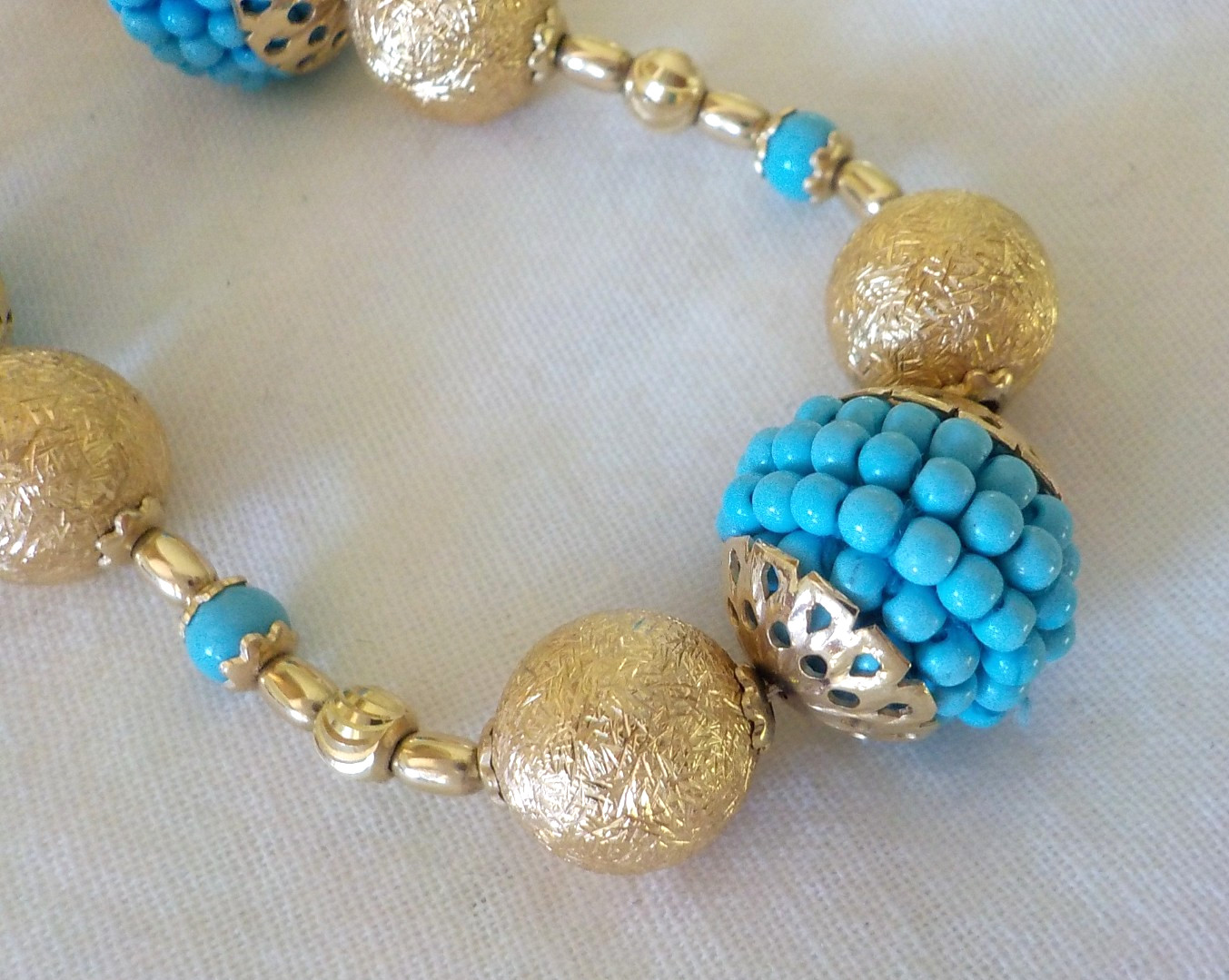 Solid 14K Yellow Gold Beaded Turquoise Diamond Cut Necklace – 18.3 gms, 20.5 in