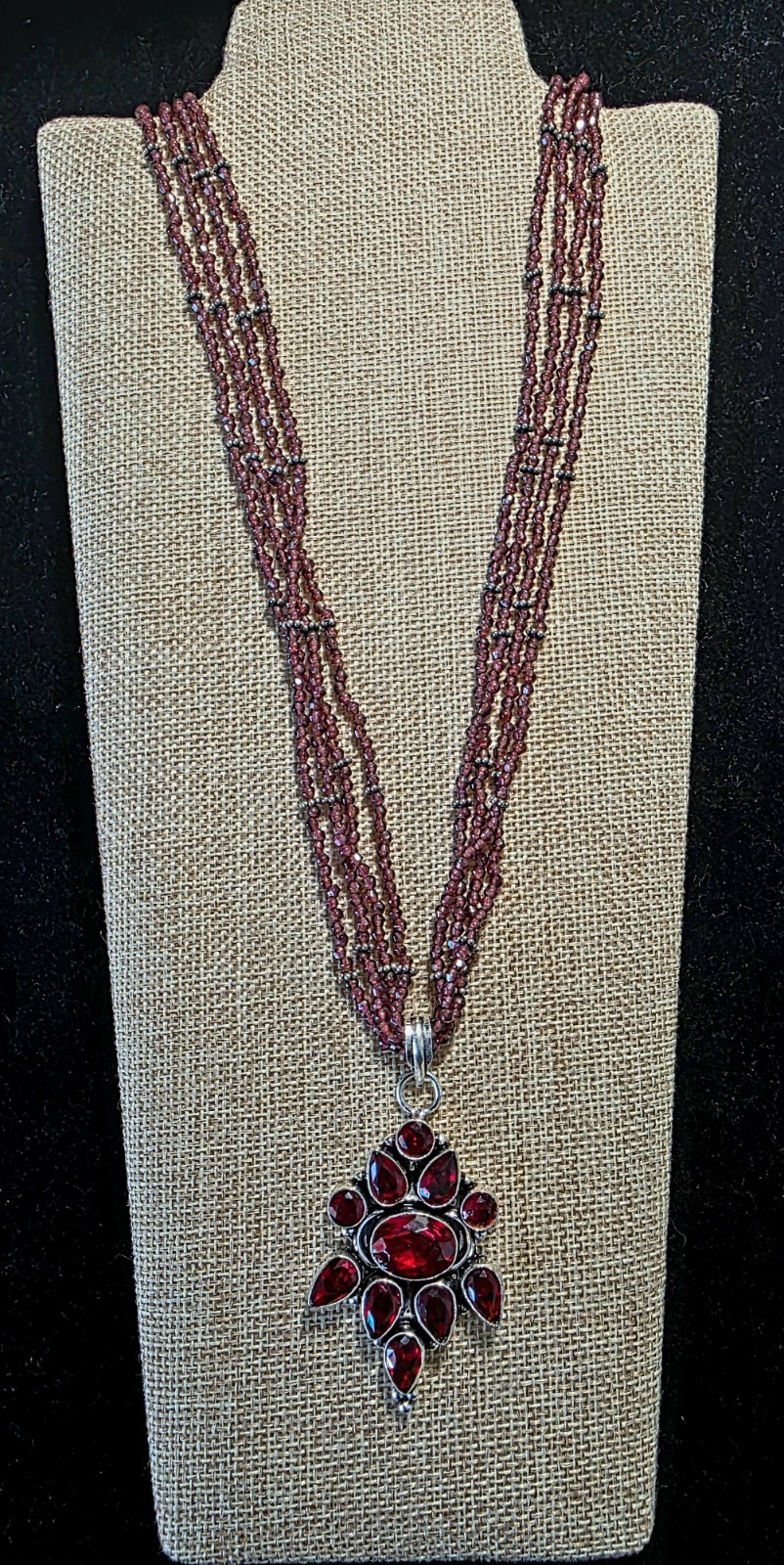 DOUG PAULUS Sterling Silver ‘Treasures Of India’ Garnet Necklace & Pendant
