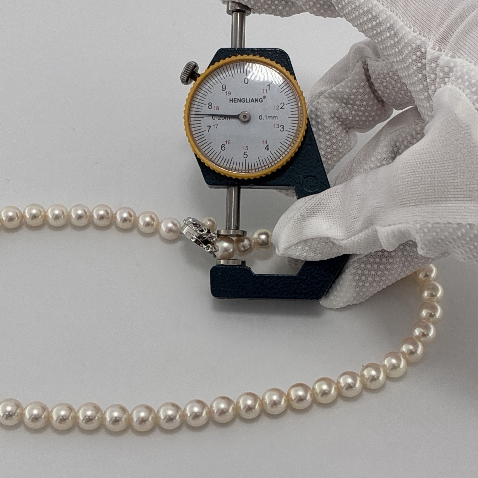 Hanadama 7.5-8mm Pearl Japanese Akoya White-Rose Necklace Silver 16.93″