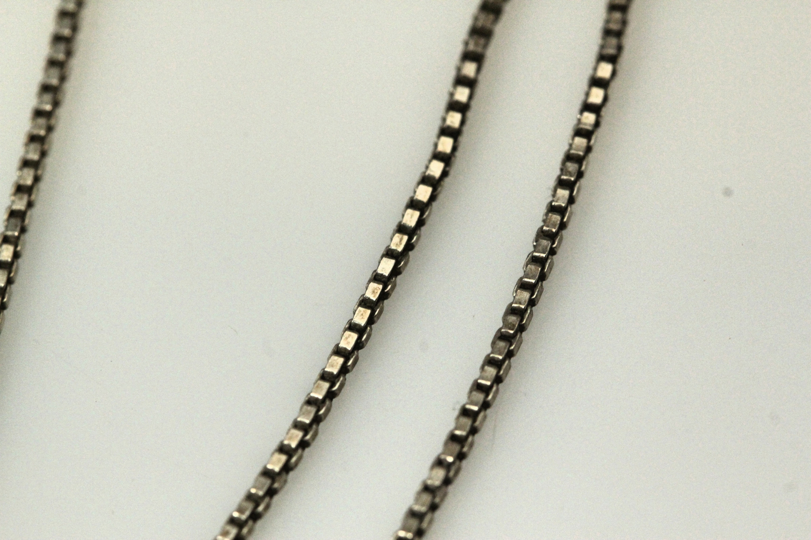925 Sterling Silver 19.75″ Thin Box Chain Necklace 3.4 Grams (NEC4832)