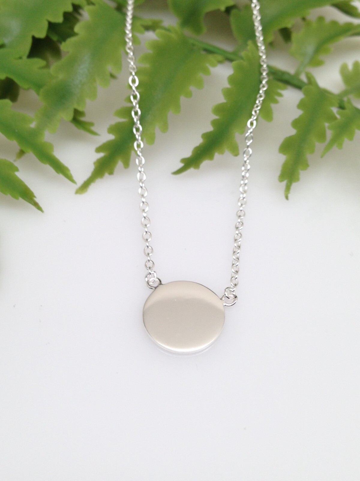 925 Sterling Silver Plain Disc Circle Pendant Necklace Tiny 10.8mm 17.25″ Women